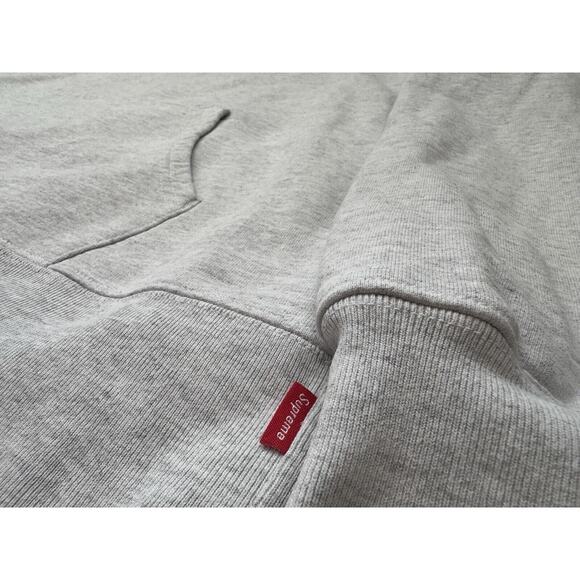 Authentic SUPREME Vampire Alien Hoodie Sweatshirt FW18 Ash Gray Size Medium - Picture 5 of 7